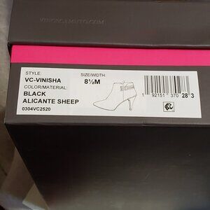 NWOT Vince Camuto Black Leather Vinisha Ankle Booties Gold Buckle 8.5